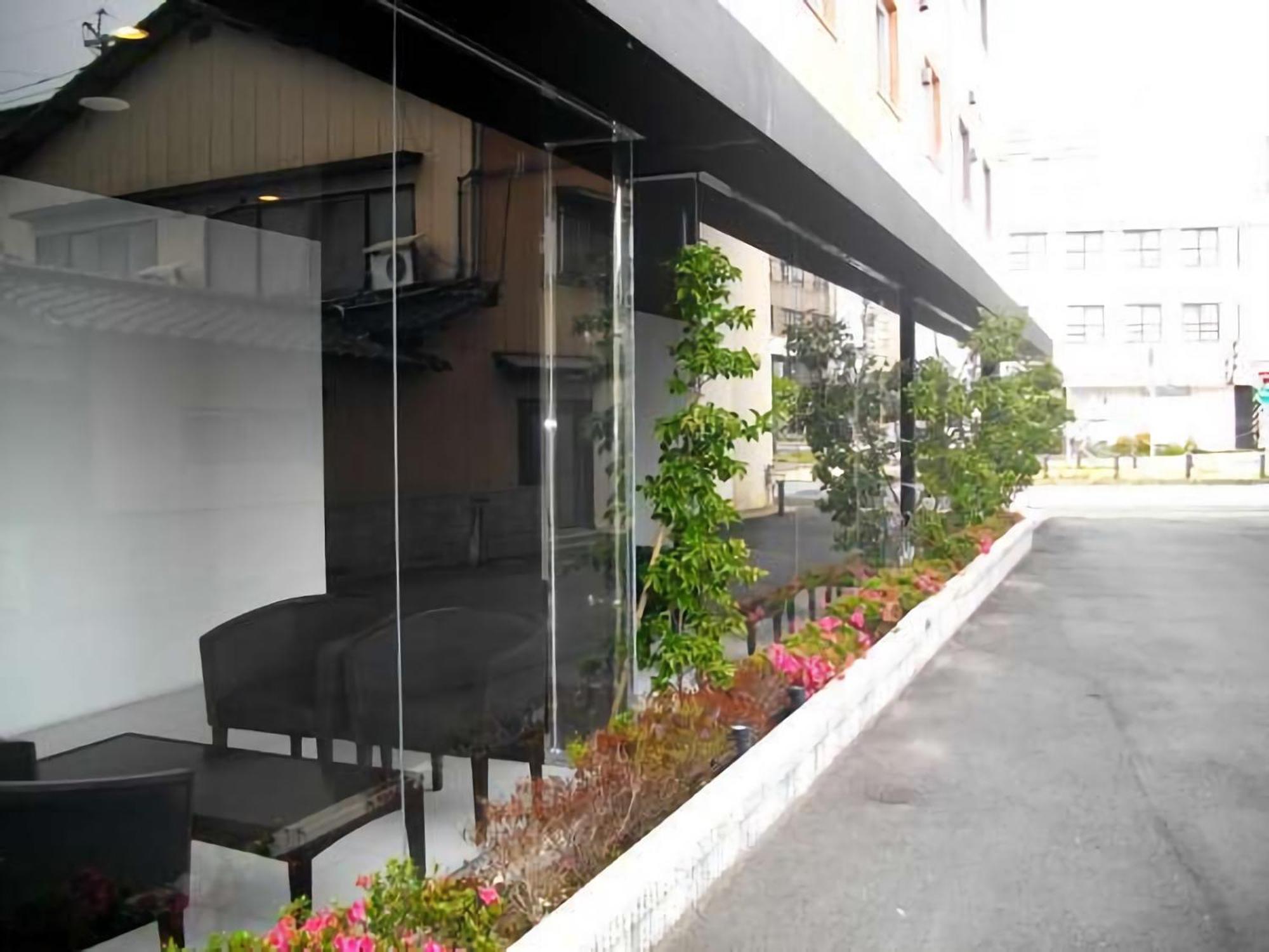 Green Rich Hotel Tosu Ekimae Exterior photo